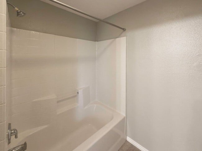 Building Photo - Condo in South Temecula