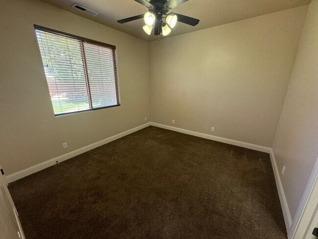 Building Photo - Great Home in LITTLE VALLEY!!!  Large yard!