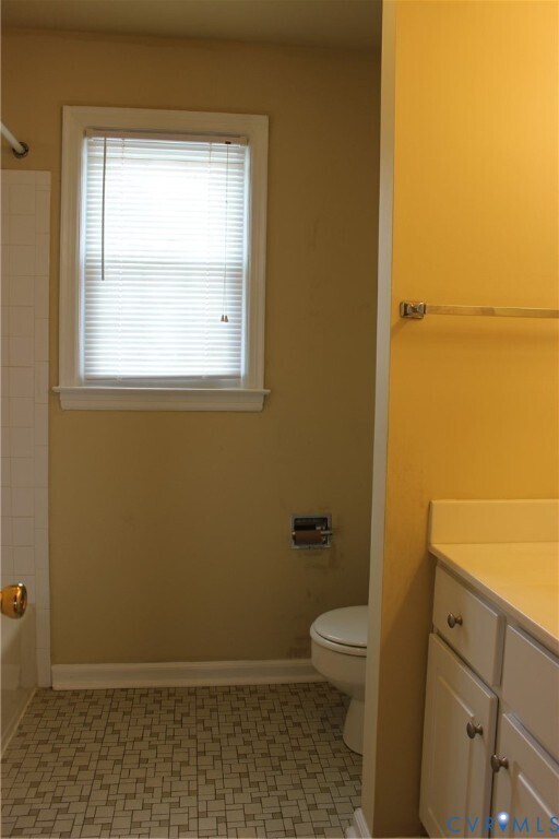 Building Photo - 110 Dupuy Ave