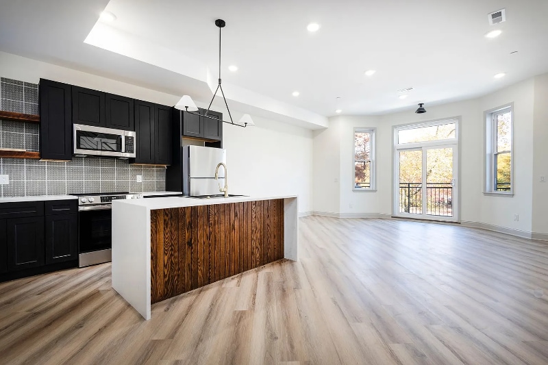 Primary Photo - 2227 N 33rd St