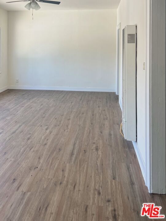 Building Photo - 522 W Vernon Ave