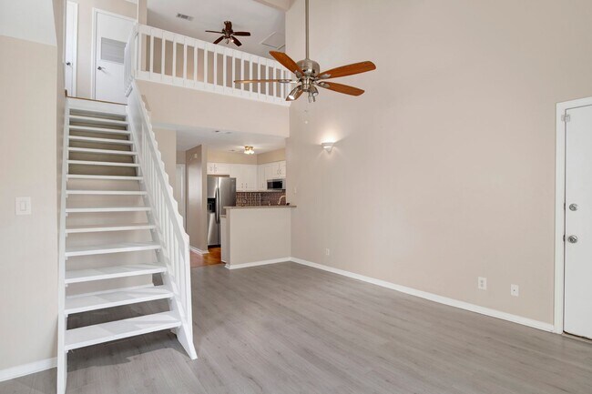 Building Photo - One Bedroom Condo with Loft, One-car Garag...