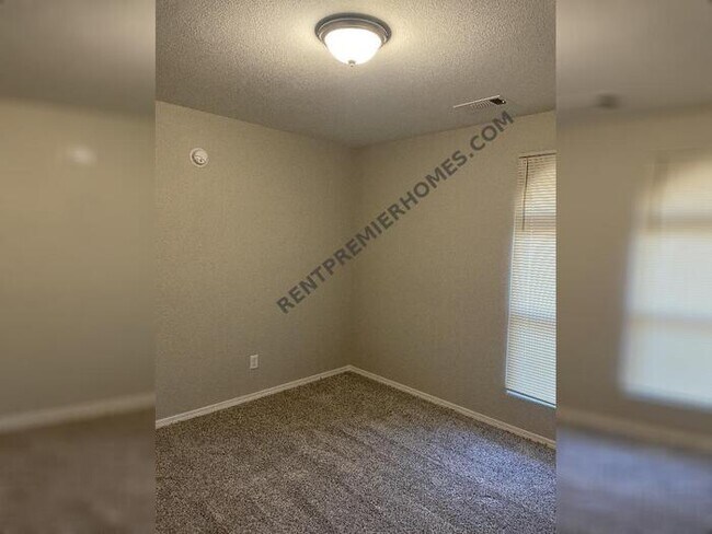 Building Photo - 522 Wisteria Dr. Bauxite AR 72011
