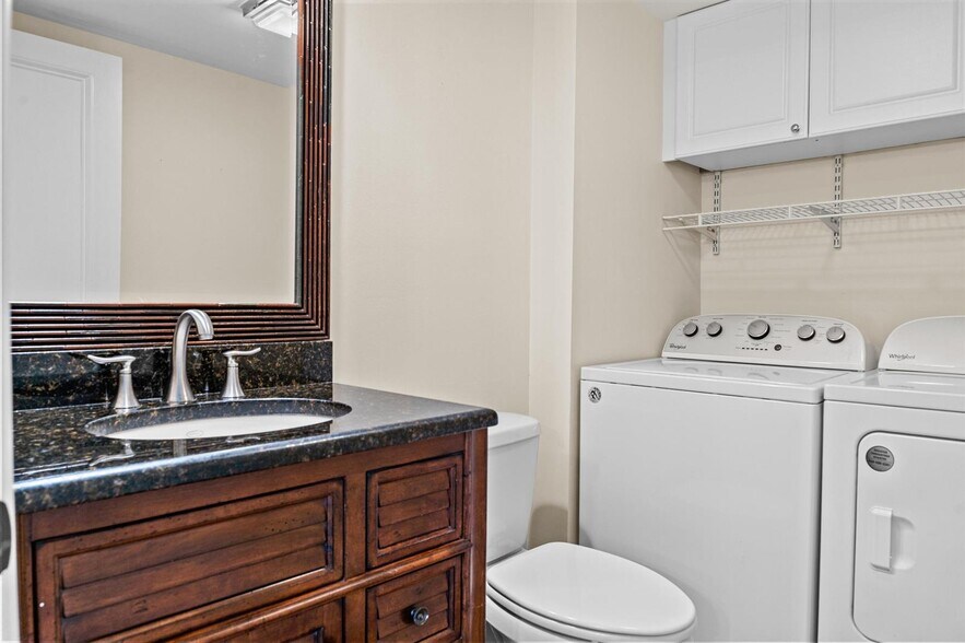 Building Photo - 110 1st Ter