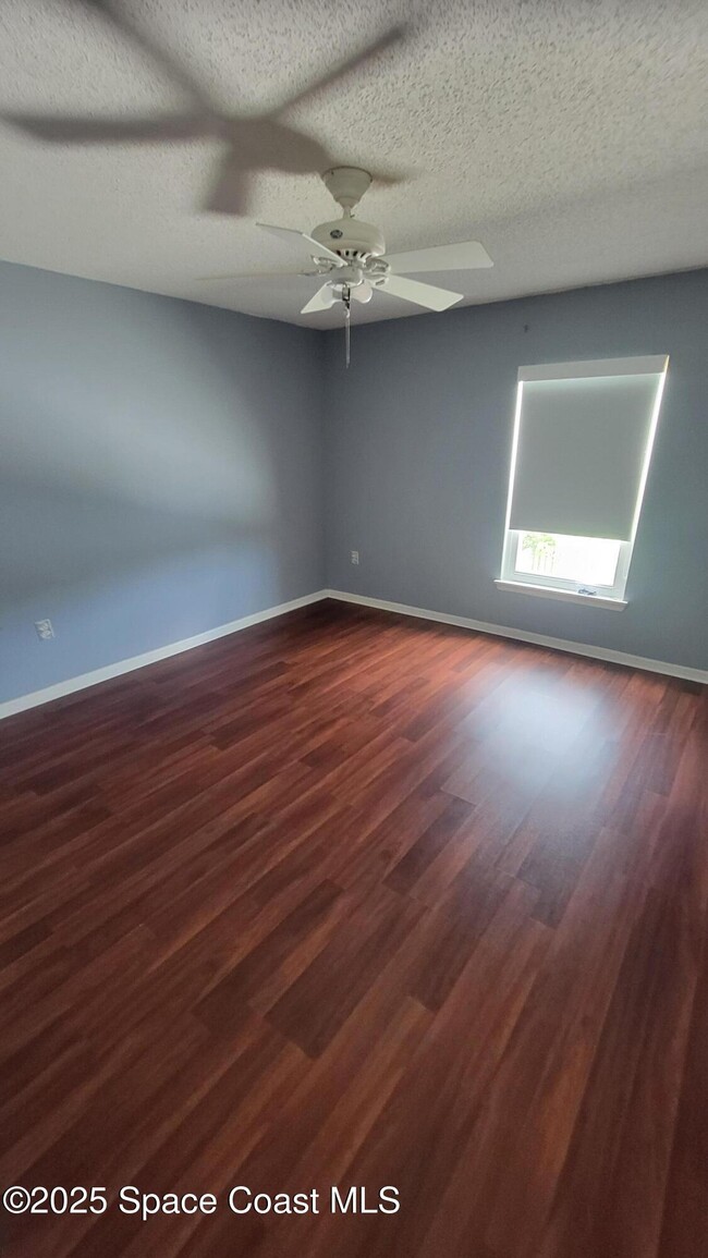 Building Photo - 4590 Bellaluna Dr