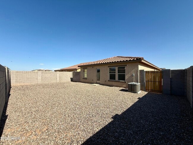 Building Photo - 1036 W Verde Ln