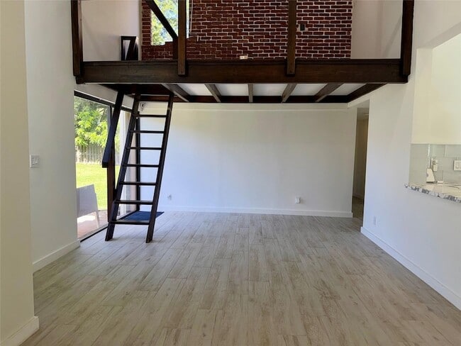 Building Photo - 1089 NW 13th St