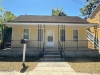 Building Photo - 1006 Duke St