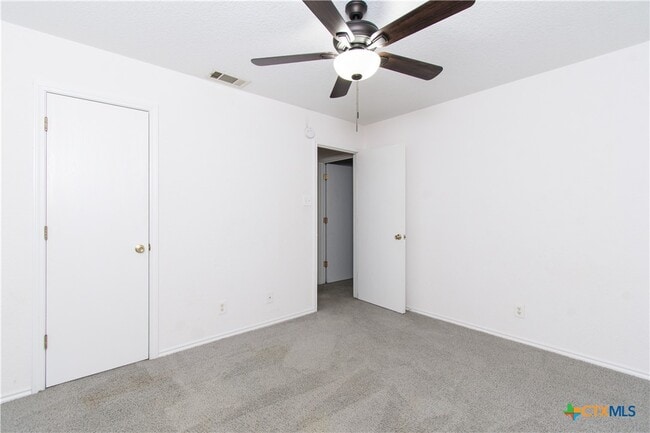 Building Photo - 3402 Toledo Dr