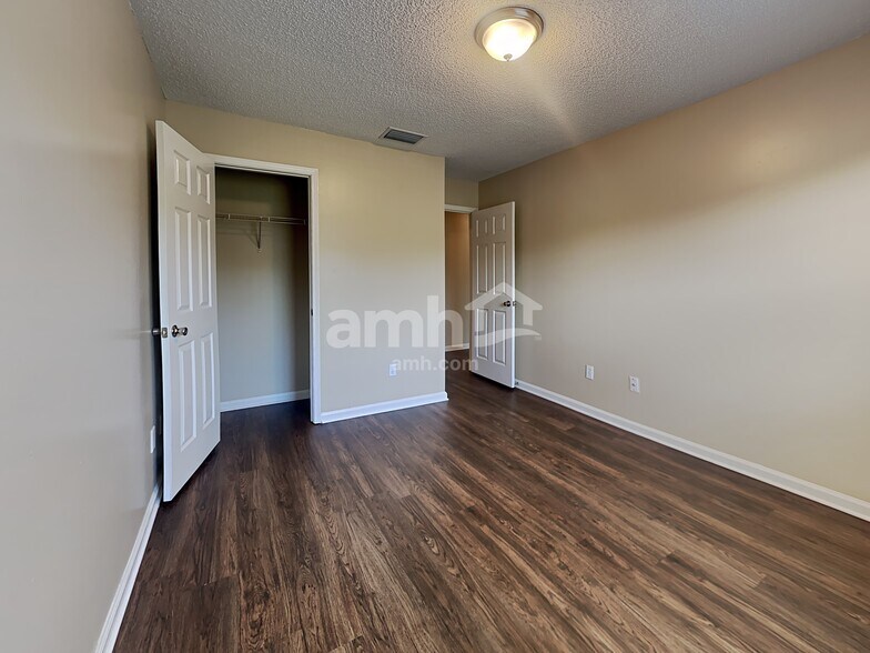 Building Photo - 2949 Biloxi Trl