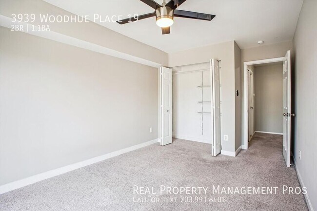 Building Photo - 3939 Woodhue Pl