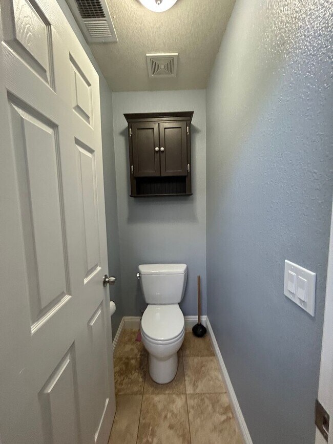 Building Photo - Nice home in Turlock