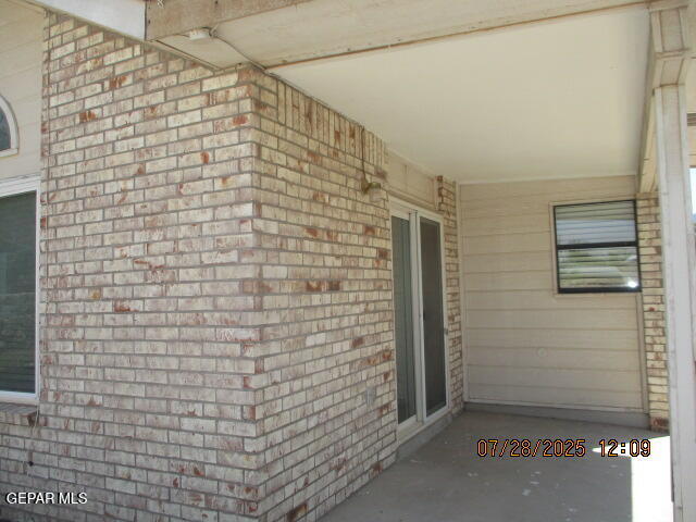 Building Photo - 721 Springfire Dr