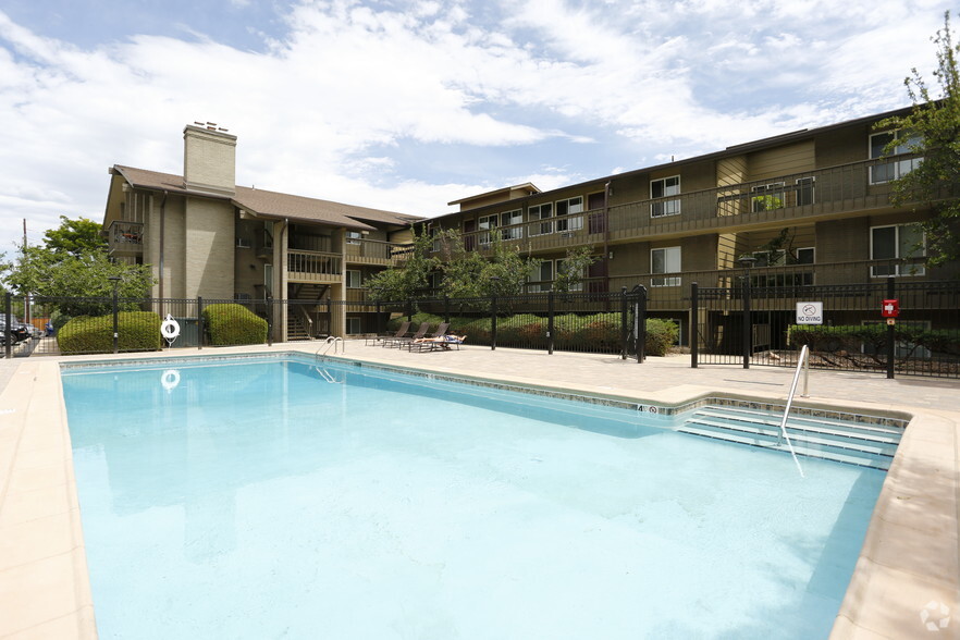 Primary Photo - Flatiron View Apartments