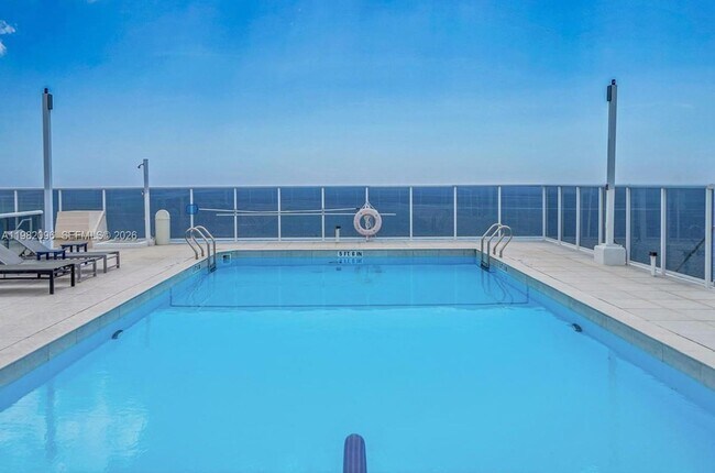 Building Photo - 2841 N Ocean Blvd