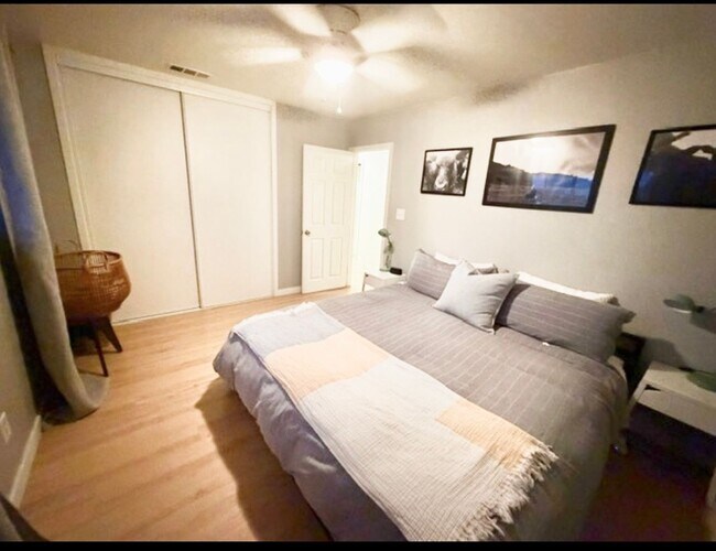 Building Photo - Coming soon! 06-15-26 Newly Remodeled Furnished Oceanside Retreat with Green Space Views 3 bedroo...