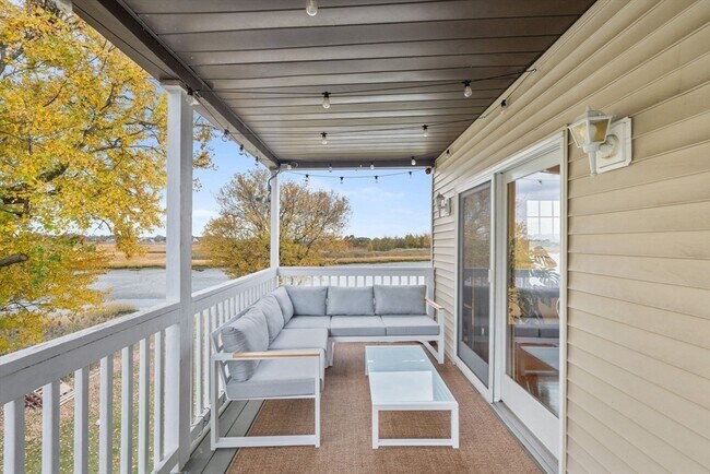 Building Photo - 42 Orchard St