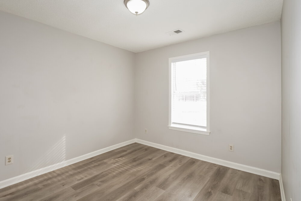 Building Photo - 6888 Skylar Mill Ave