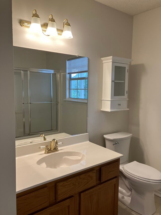 Building Photo - 8629 Golf Creek Dr