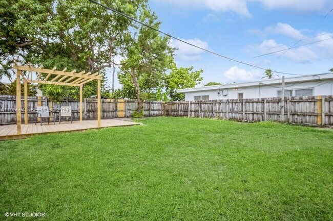 Building Photo - 759 81st St