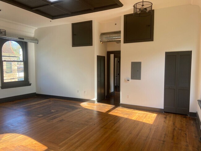 Building Photo - Simon Silk Mill - Building E - Residential