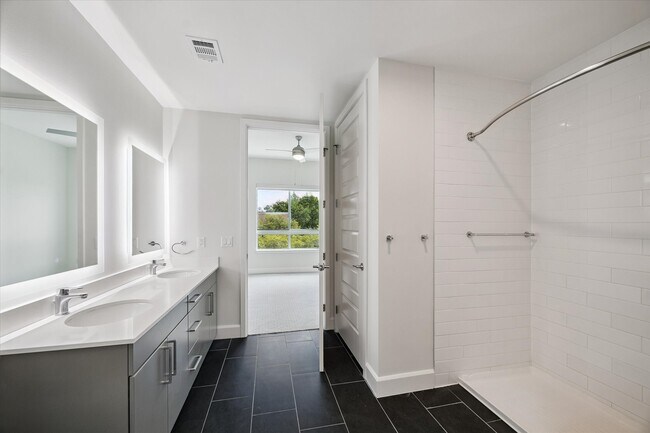 Building Photo - 2000 Hughes Landing Blvd