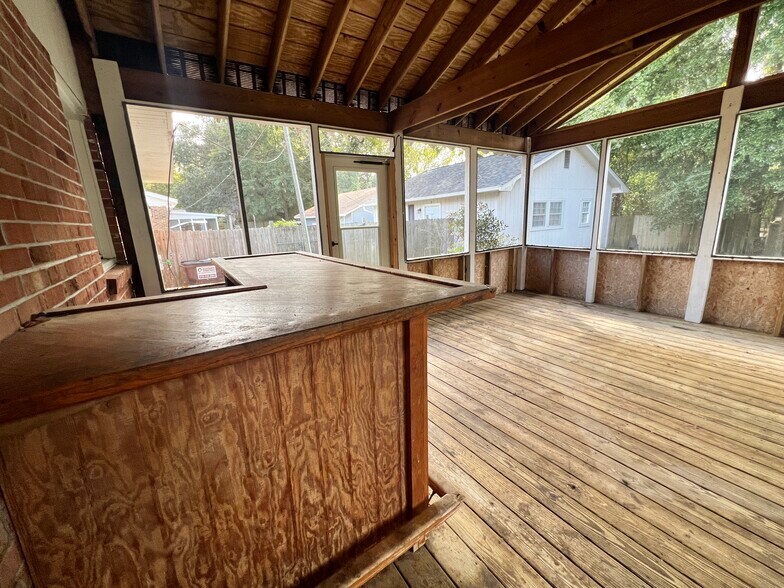 Building Photo - 109 Shearin Hills Dr