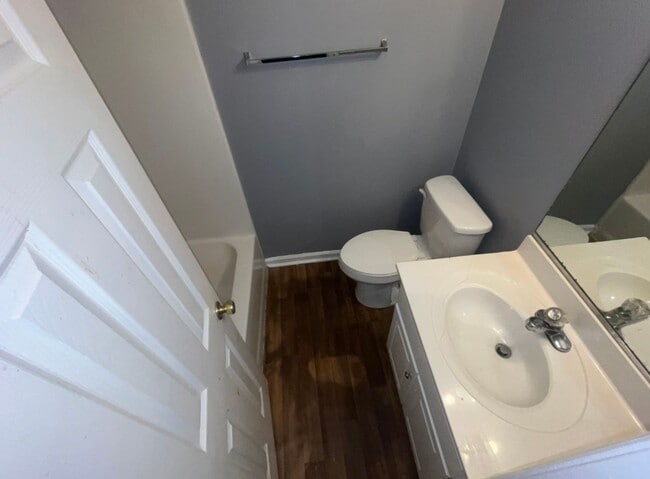 Building Photo - A Classic Act