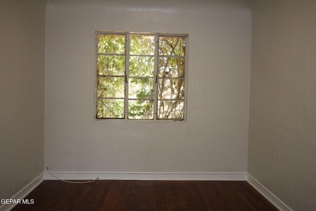 Building Photo - 3315 Sacramento Ave