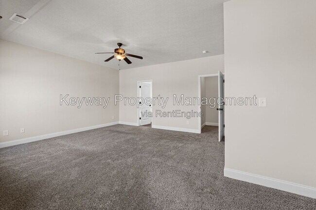 Building Photo - 135 Beallwood Dr