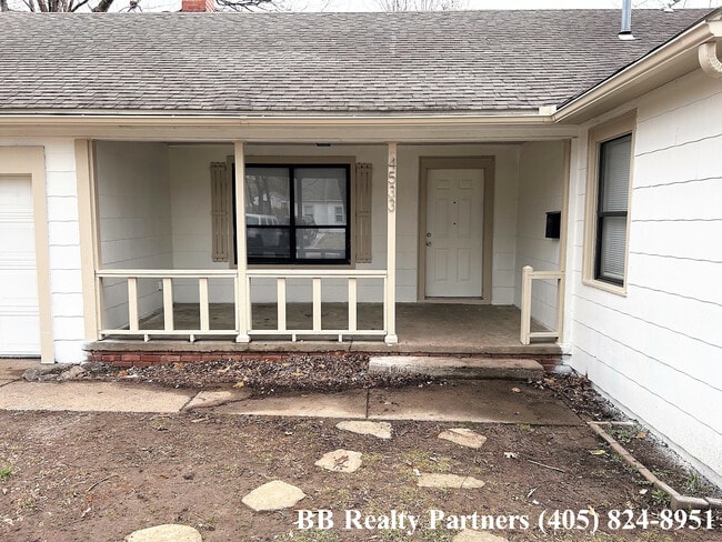 Building Photo - 4533 E 5th Pl