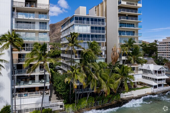 Building Photo - Oceanside Manor