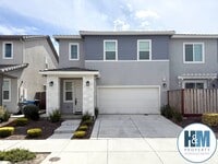 Building Photo - Beautiful Duets at Westfield in Hollister