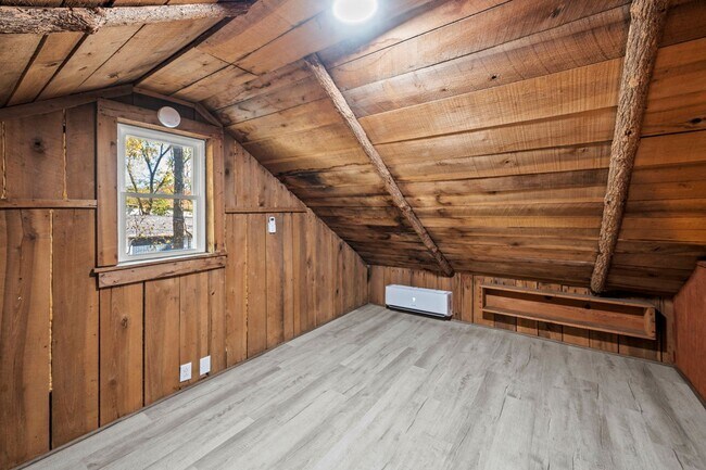 Building Photo - Move-In Special Available! Charming Cabin with Modern Finishes!