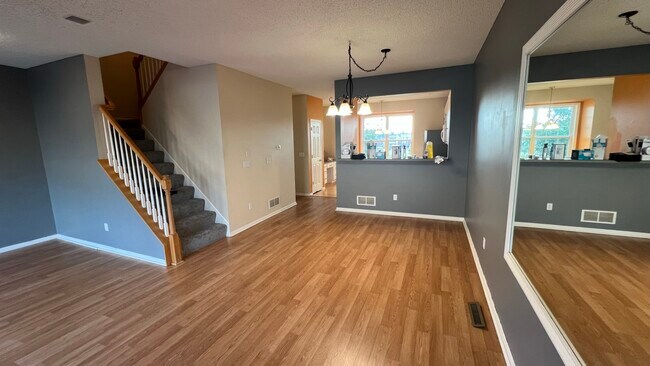 Building Photo - 7866 Old Carriage Ct