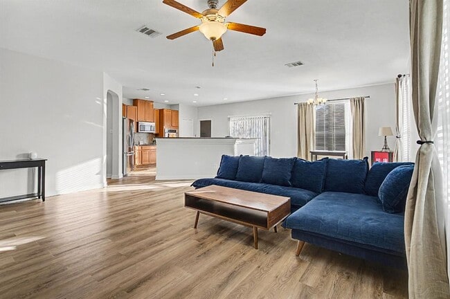 Building Photo - 817 Oatmeal Drive