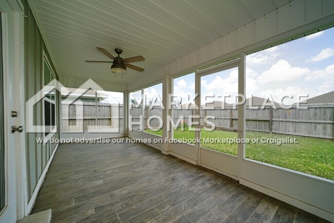 Building Photo - 26035 Gilmore Way