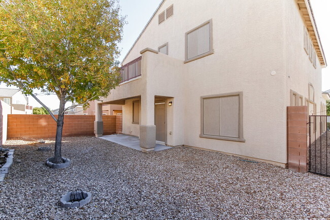 Building Photo - 308 Sierra Breeze Ave