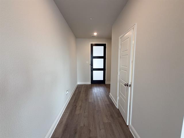 Building Photo - 2117 Layla Dr