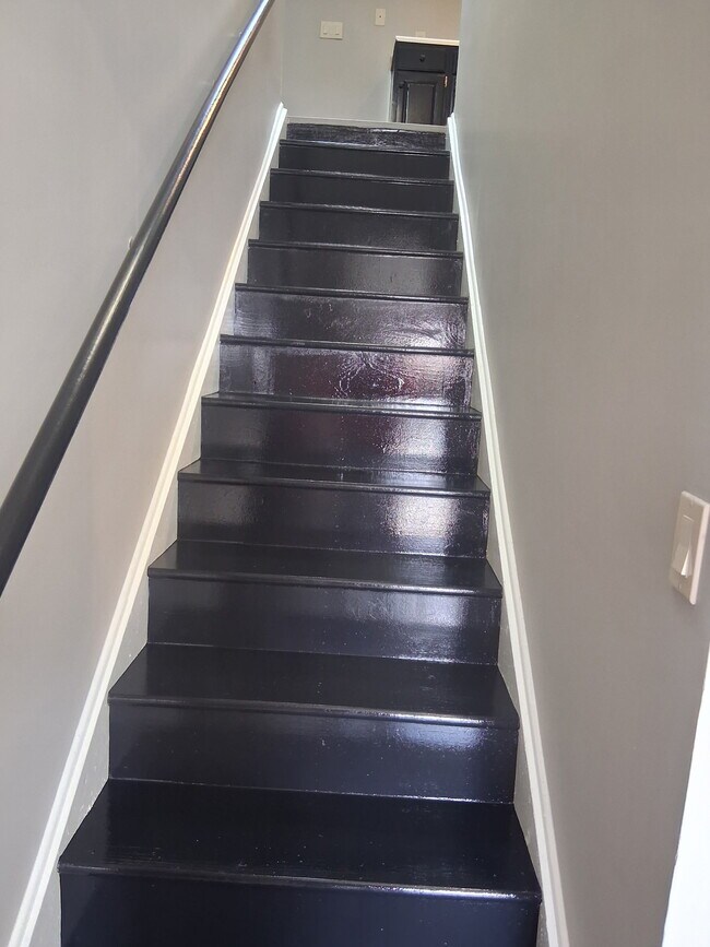 Building Photo - 4 N Anderson St