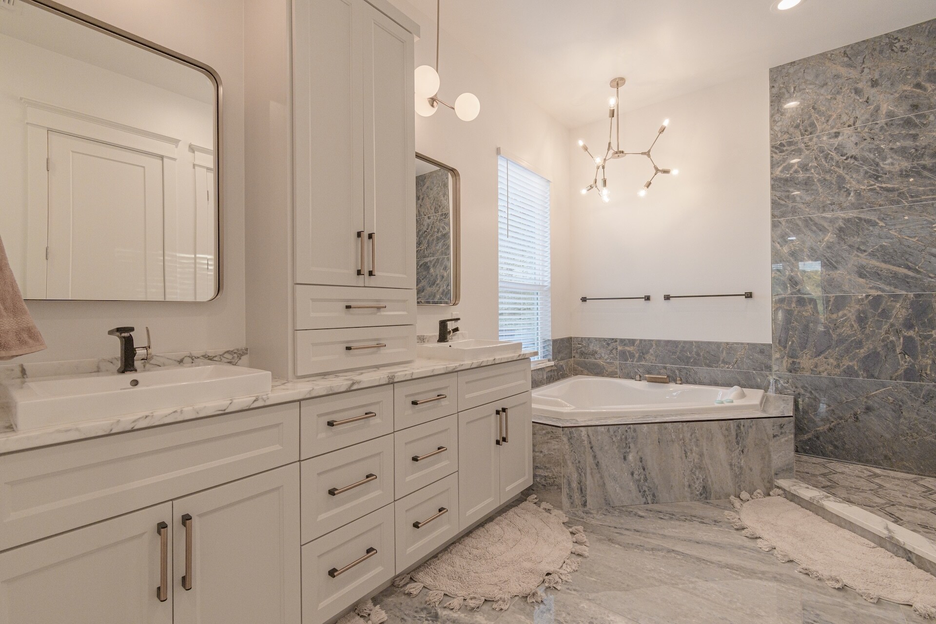 Building Photo - 21404 Lonesome Ct