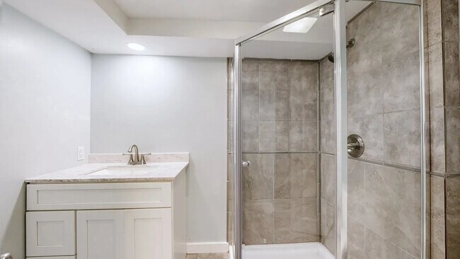 Building Photo - 1070 Draughon Dr