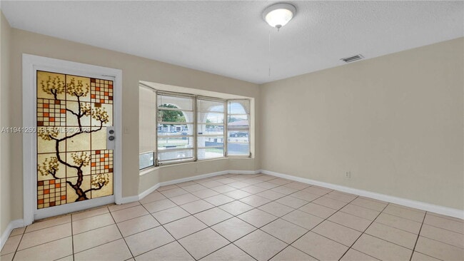 Building Photo - 5225 Mayo St