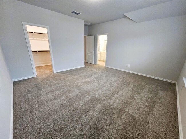 Building Photo - 104 Greinert Dr