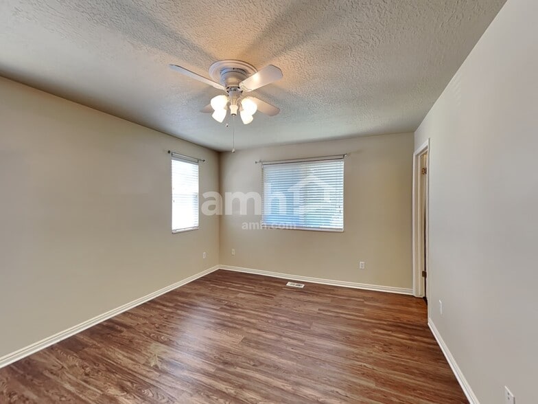 Building Photo - 182 S 1125 W