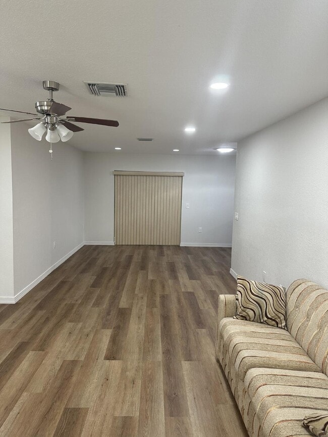 Building Photo - For Rent. Timber Pines 2 Bedroom, 2 Bathro...