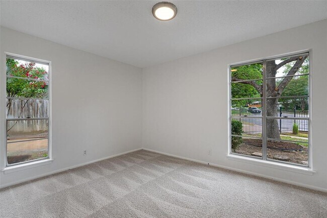 Building Photo - 2616-2618 Audubon Pl