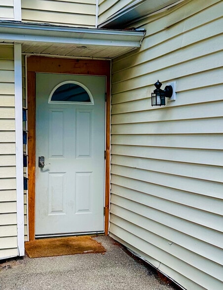 Coded Entry - 499 Main St