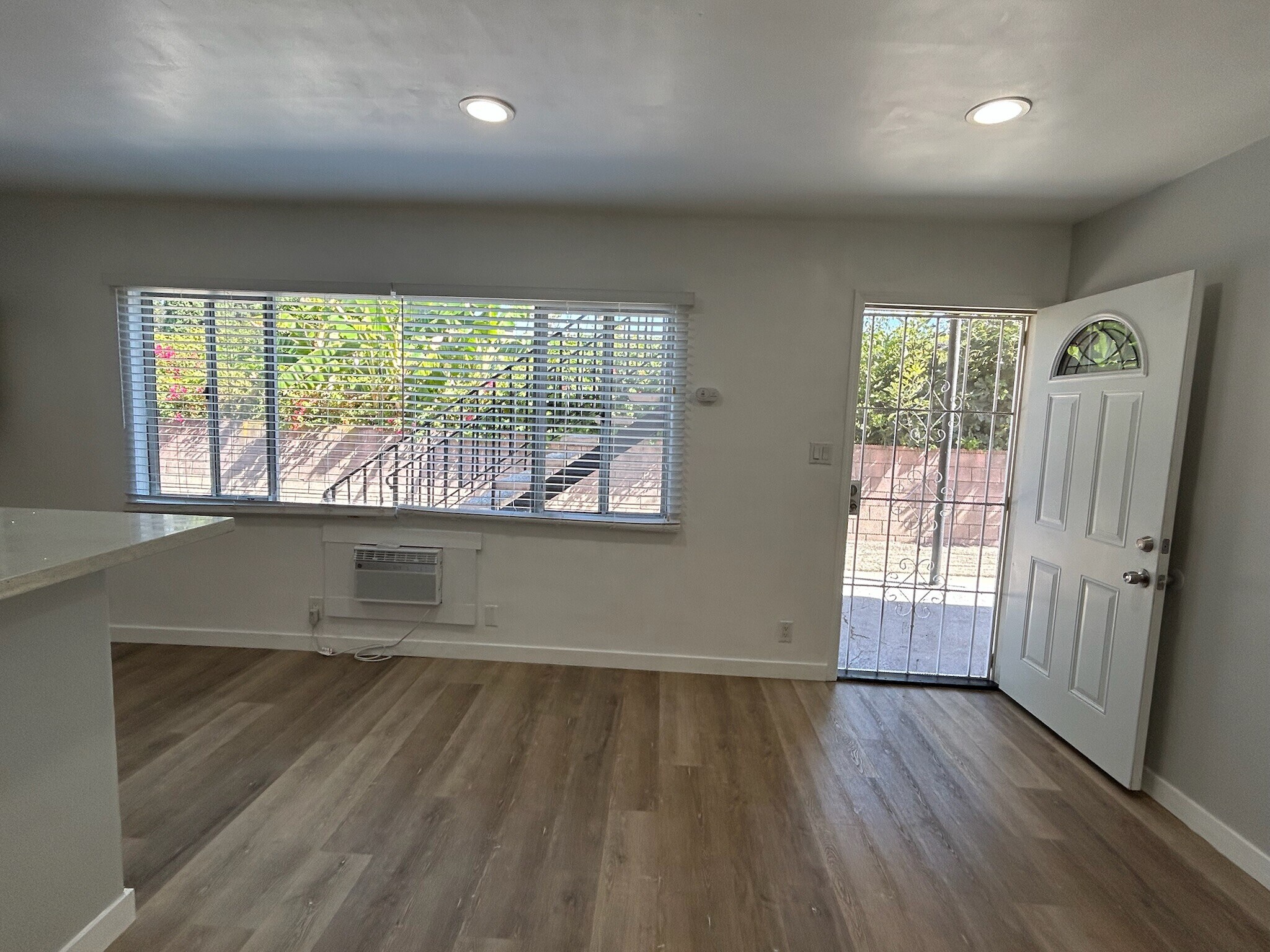 Building Photo - 3821 Rosemead Ave