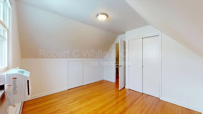 Building Photo - 161 Mona Terrace